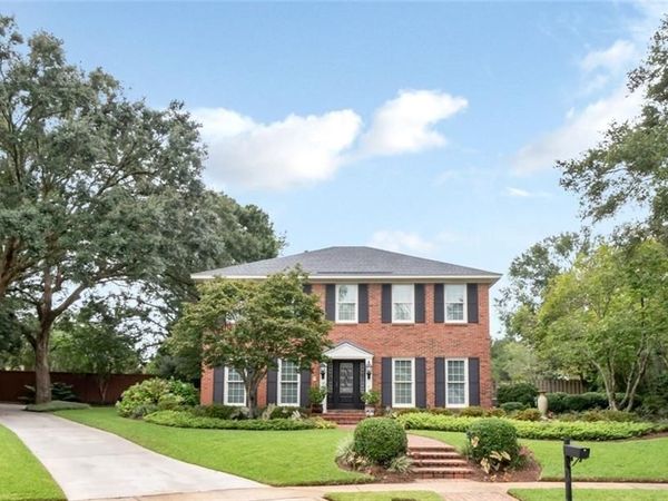 1908 Twin Oaks Court , Mobile, AL 36609