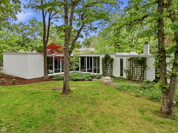 1540 Grant Road , Northbrook, IL 60062