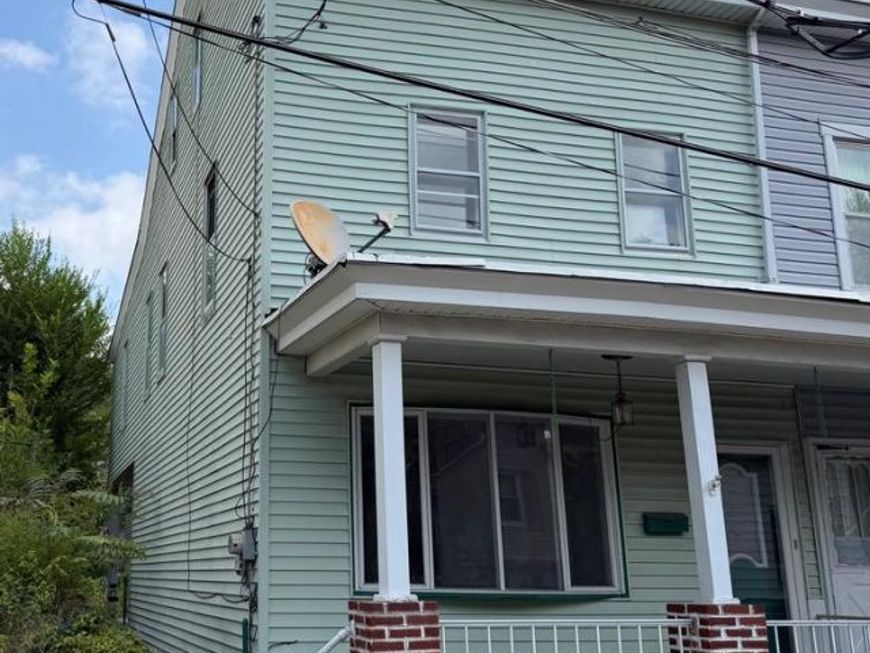 202 N 9th Street, Pottsville, PA 17901 Main Photo