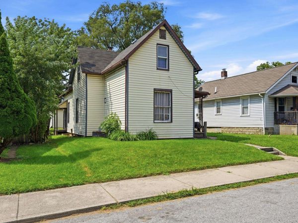 2828 Raymond Street, Fort Wayne, IN 46803