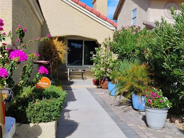 904 Shady Creek Drive , Las Vegas, NV 89108