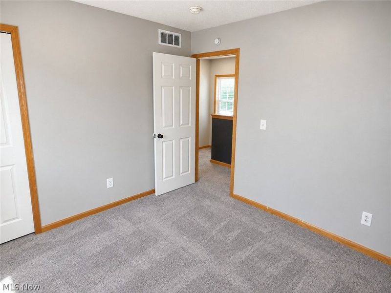 14913 Lincoln Avenue, Cleveland, OH 44128 Photo 13