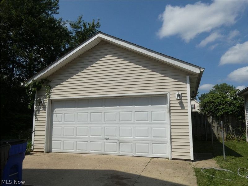 14913 Lincoln Avenue, Cleveland, OH 44128 Photo 18