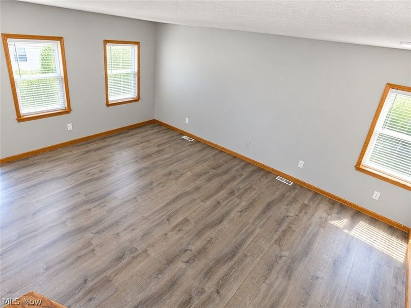 14913 Lincoln Avenue, Cleveland, OH 44128 Photo 5