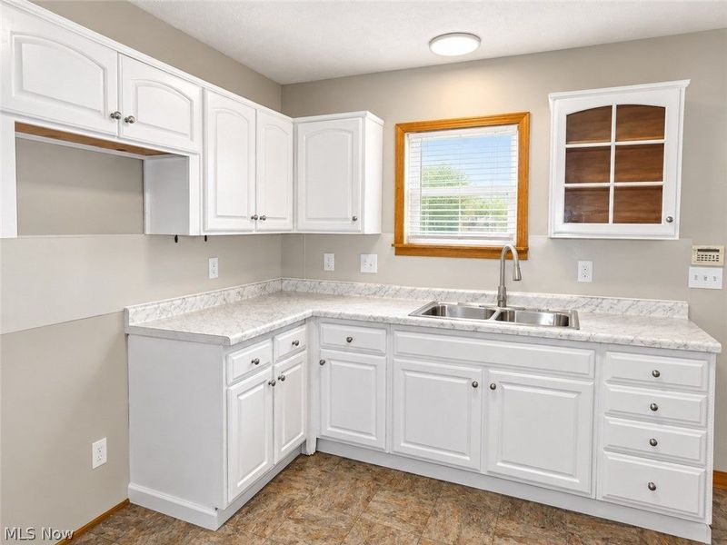 14913 Lincoln Avenue, Cleveland, OH 44128 Photo 8