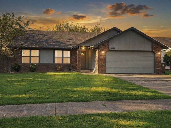 4509 W Oakland Street, Broken Arrow, OK 74012