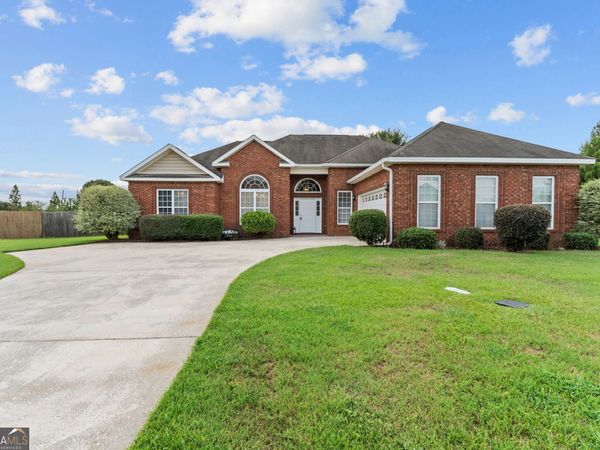 223 Loudon Hill Drive, Warner Robins, GA 31088
