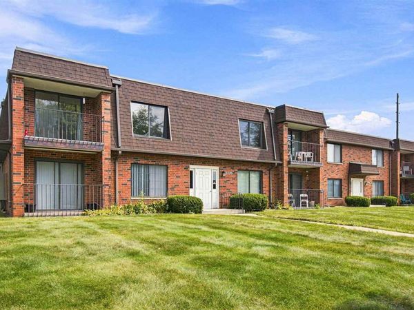 5720 Golden Ct NE, Unit 55, Cedar Rapids, IA 52402