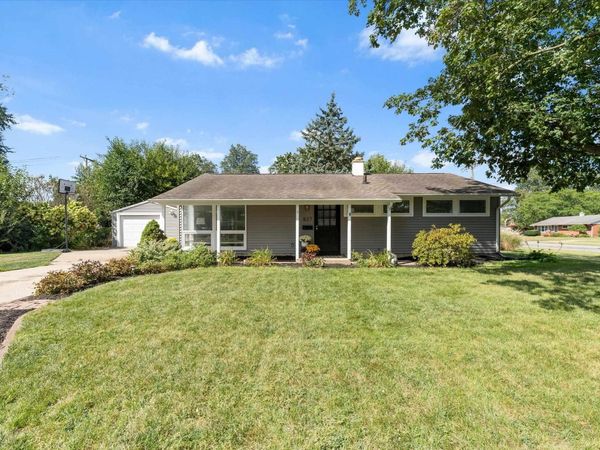 837 Patterson Drive, South Bend, IN 46615