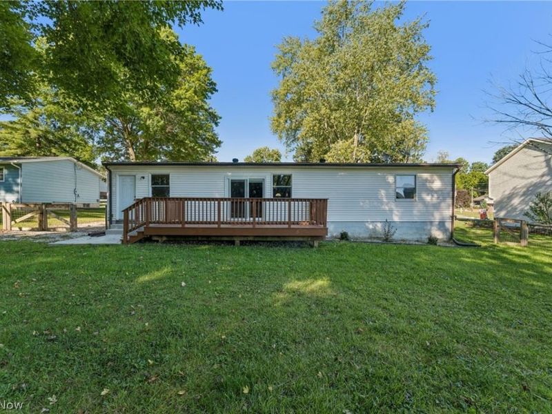 7855 Lake Road, Chippewa Lake, OH 44215 Photo 5