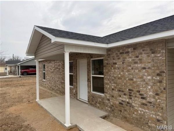 808 PEGGY Drive , Bertrand, MO 63823
