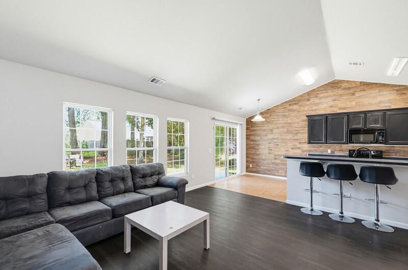 9 Harbison Place Photo 9