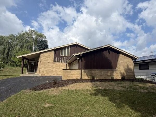 5435 S 15th PLACE, Milwaukee, WI 53221