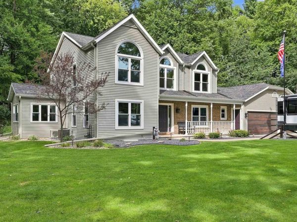 E2038 KENWOOD DRIVE, Iola, WI 54945