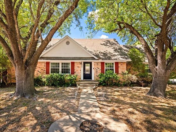 407 John Arden Drive , Waxahachie, TX 75165