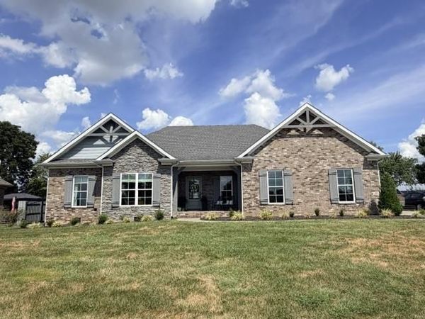 483 Leonatus Court , Bowling Green, KY 42104