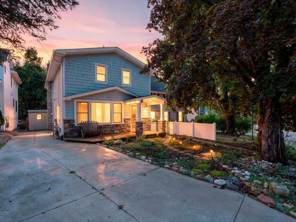 62 Juniper Street, Mahtomedi, MN 55115