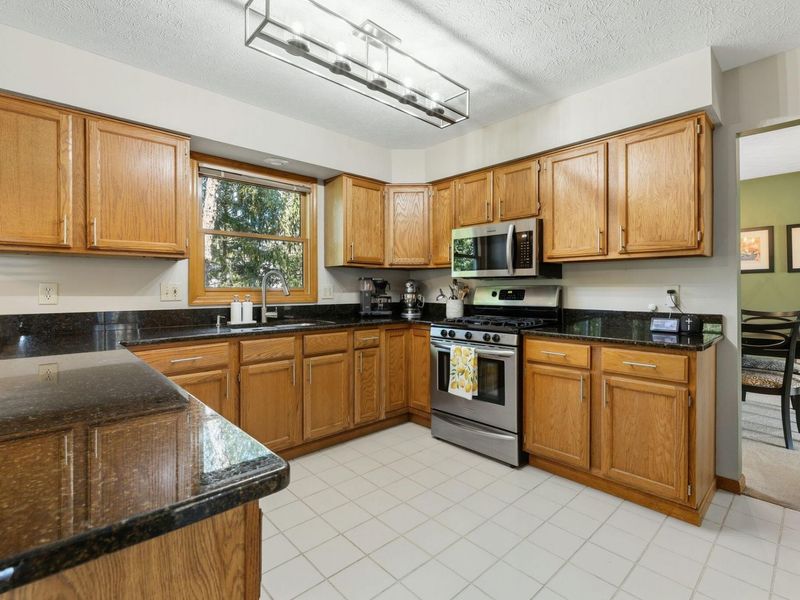 733 Bovee Lane, Powell, OH 43065 Photo 8