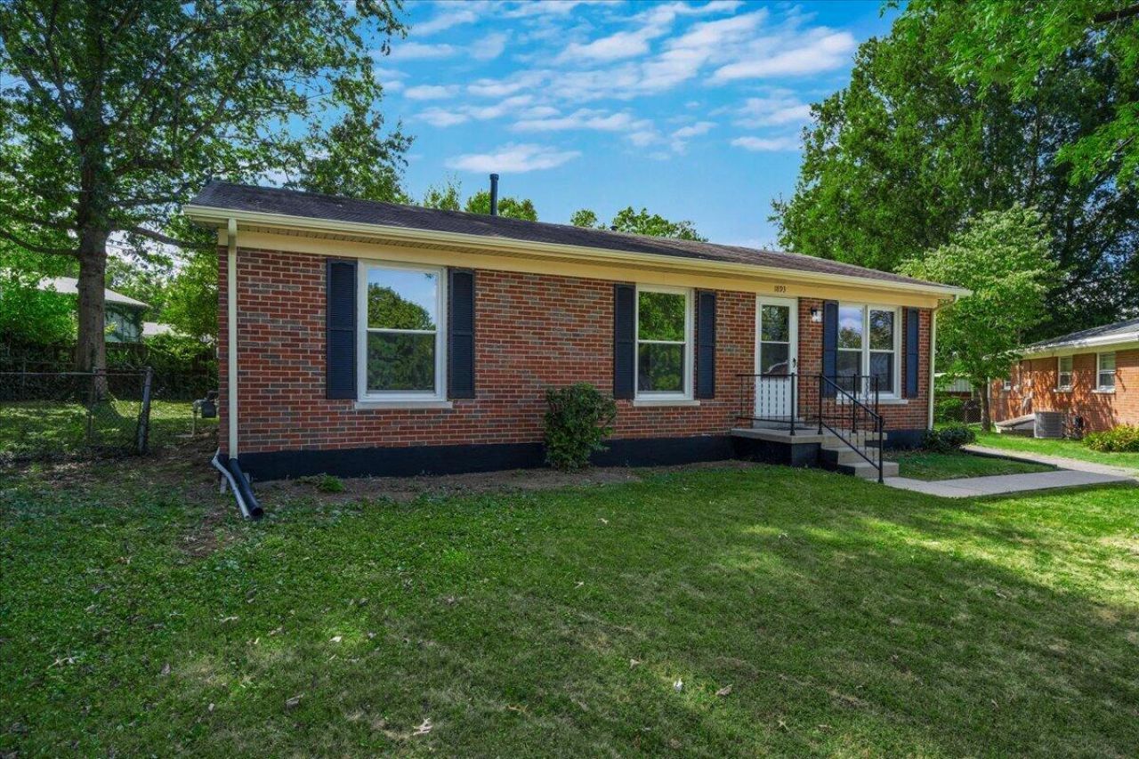 1893 Radcliffe Court, Lexington, KY 40505 Main Photo