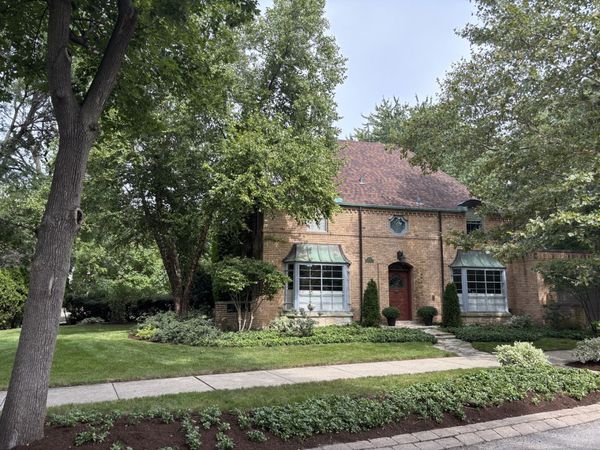 6755 N Jean Avenue, Chicago, IL 60646