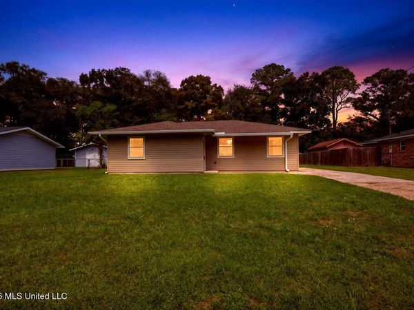 328 Teringo Circle, Ocean Springs, MS 39564