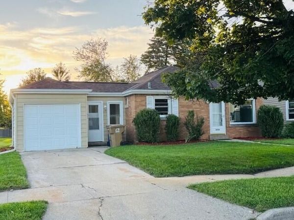 3526 17th AVENUE, Kenosha, WI 53140