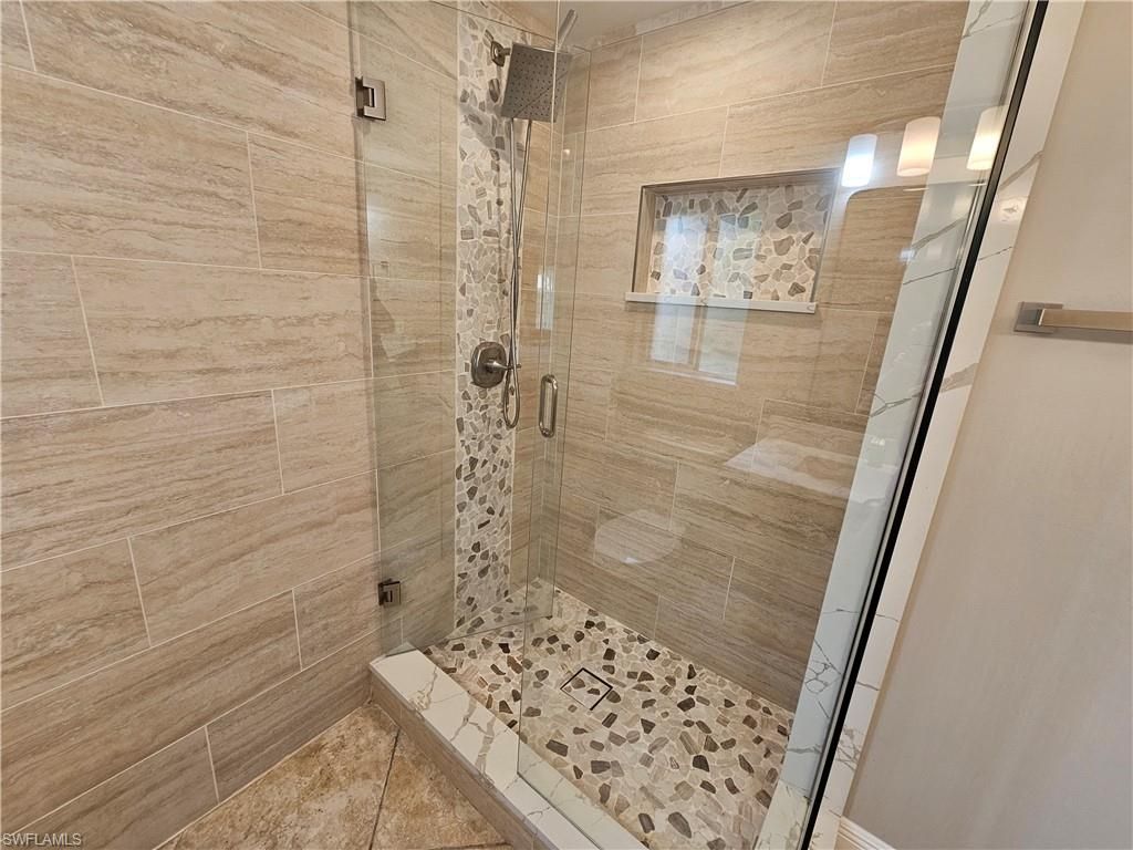7761 Jewel Ln, Unit 204, Naples, FL 34109 Photo
