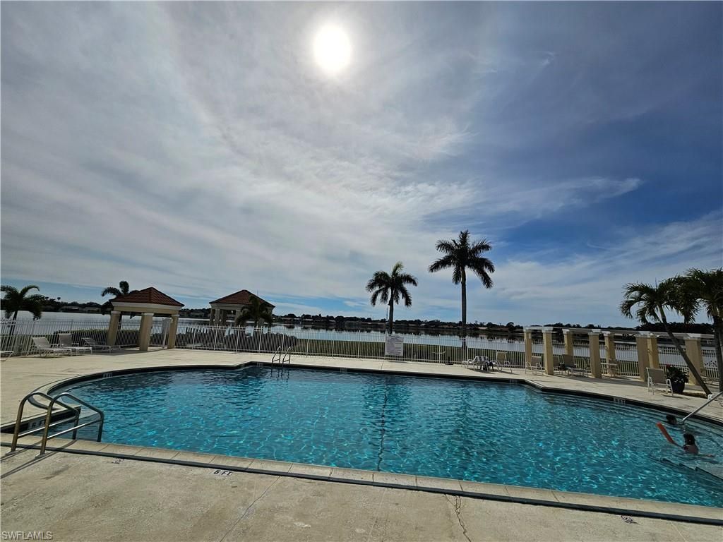 7761 Jewel Ln, Unit 204, Naples, FL 34109 Photo