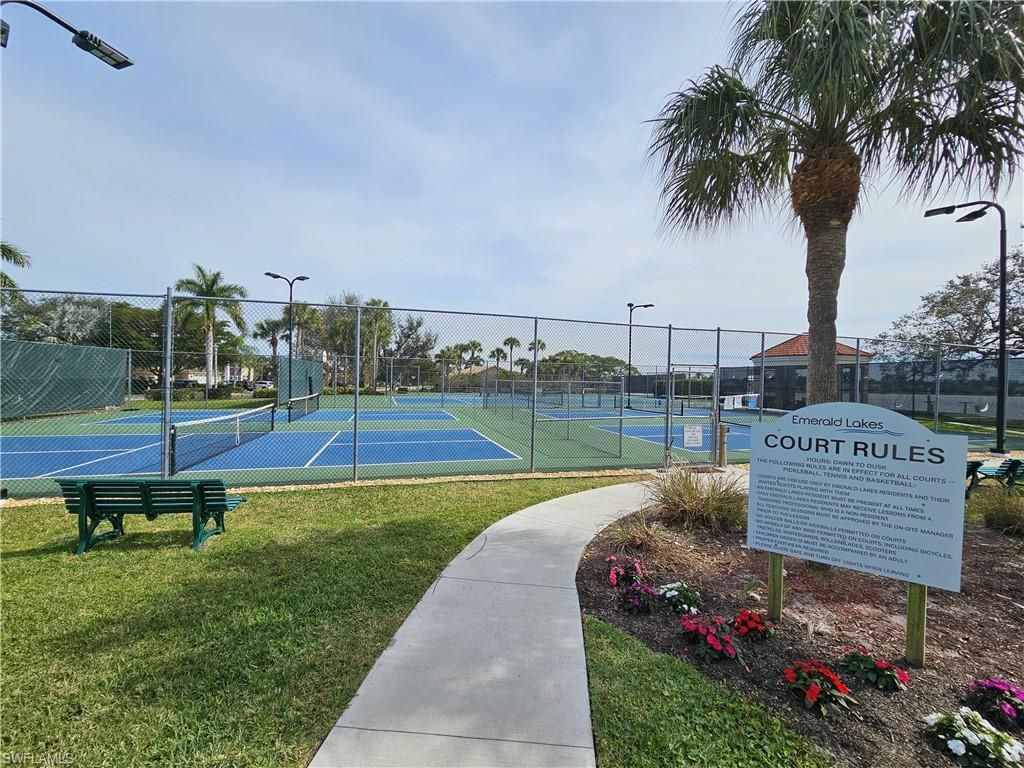 7761 Jewel Ln, Unit 204, Naples, FL 34109 Photo