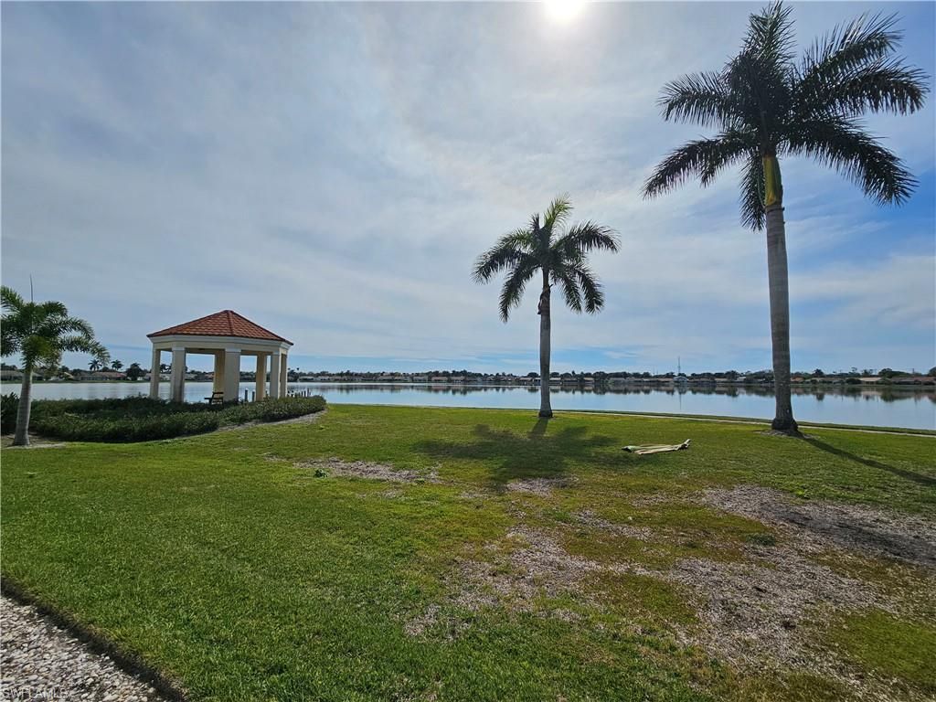 7761 Jewel Ln, Unit 204, Naples, FL 34109 Photo