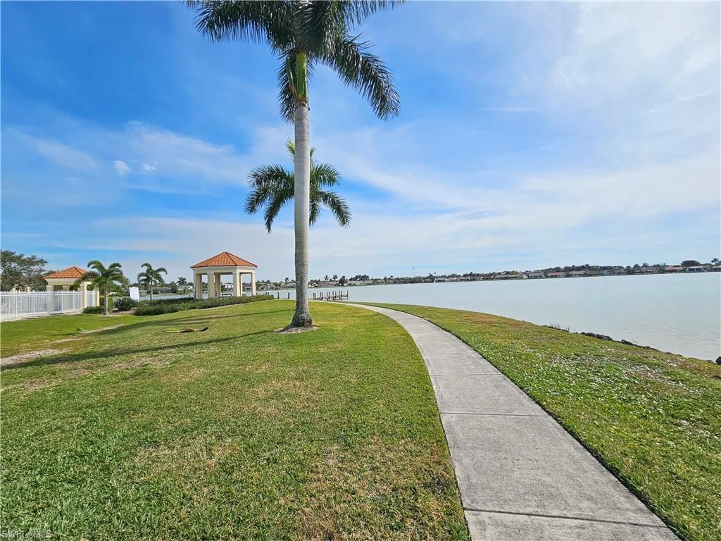 7761 Jewel Ln, Unit 204, Naples, FL 34109 Photo