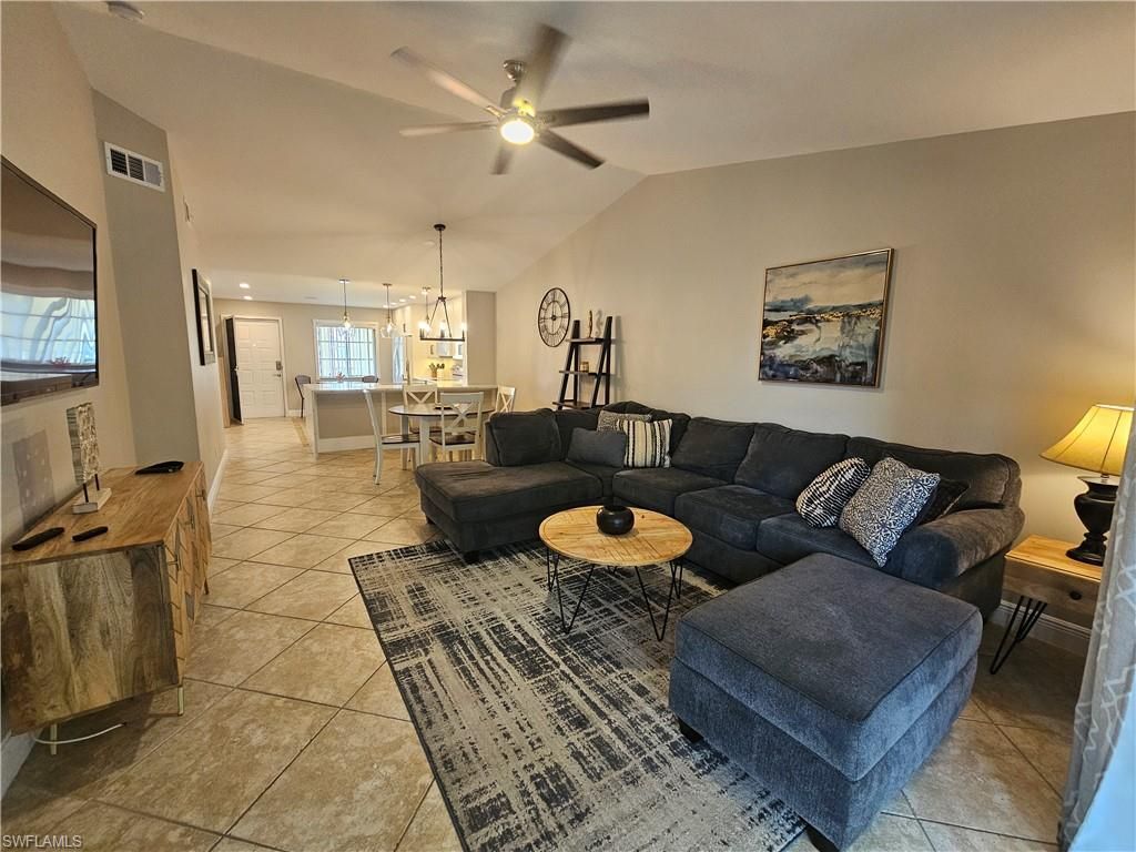 7761 Jewel Ln, Unit 204, Naples, FL 34109 Photo