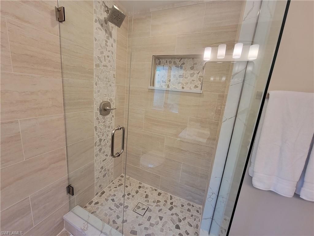 7761 Jewel Ln, Unit 204, Naples, FL 34109 Photo