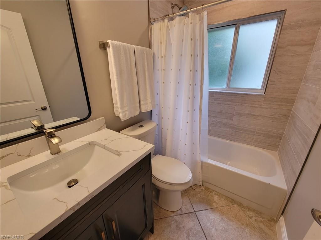 7761 Jewel Ln, Unit 204, Naples, FL 34109 Photo