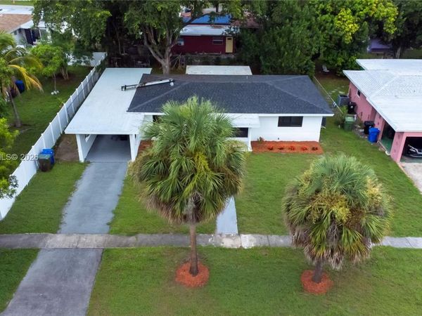 810 Wyoming Ave, Fort Lauderdale, FL 33312