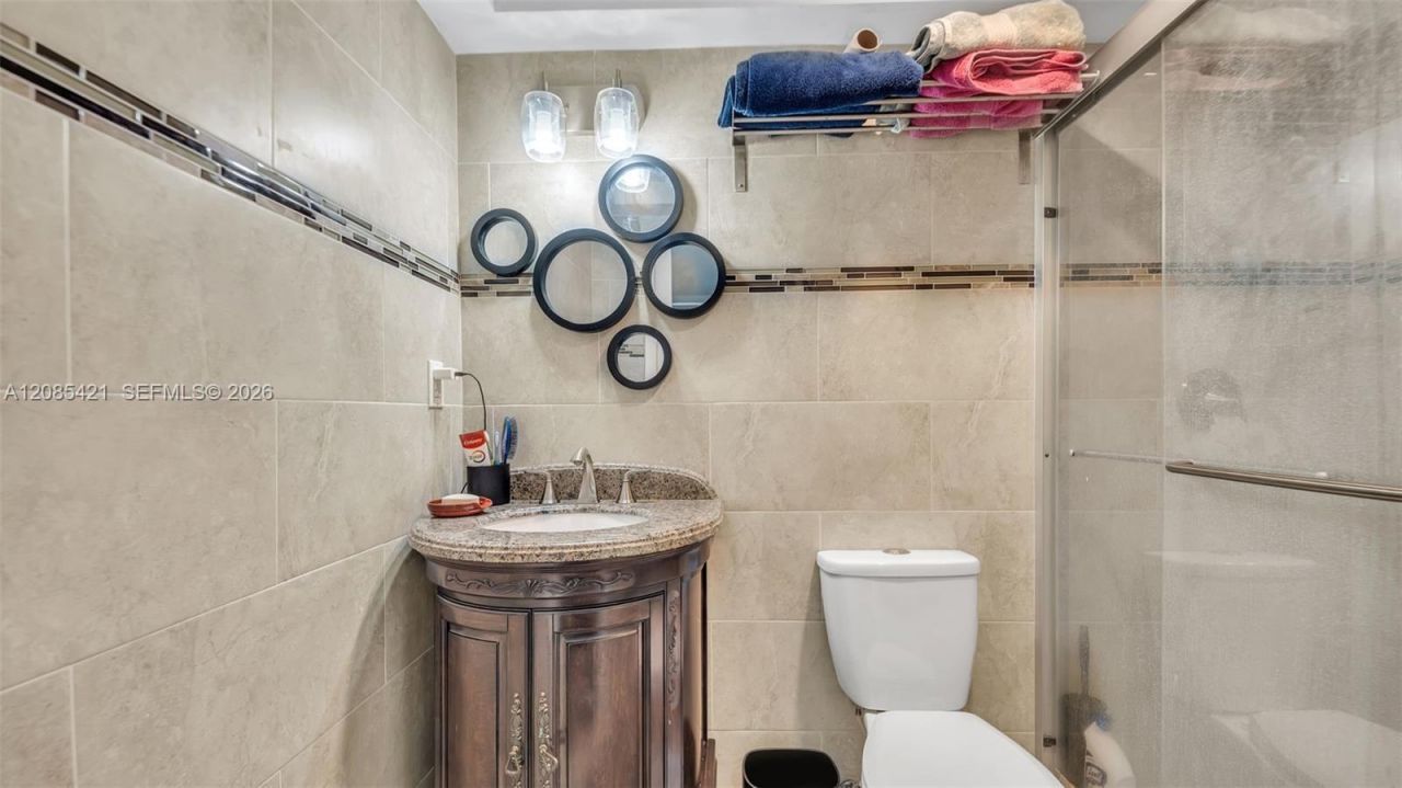 8001 Crespi Blvd, Unit 4B, Miami Beach, FL 33141 Photo