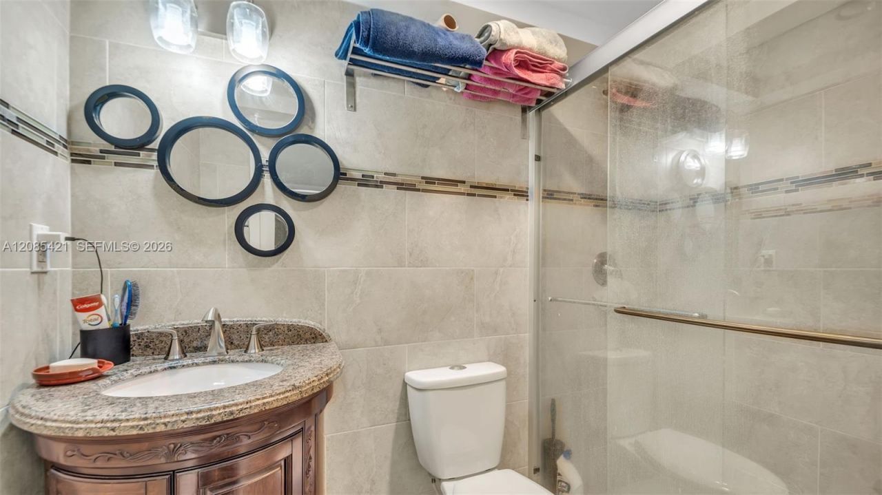 8001 Crespi Blvd, Unit 4B, Miami Beach, FL 33141 Photo