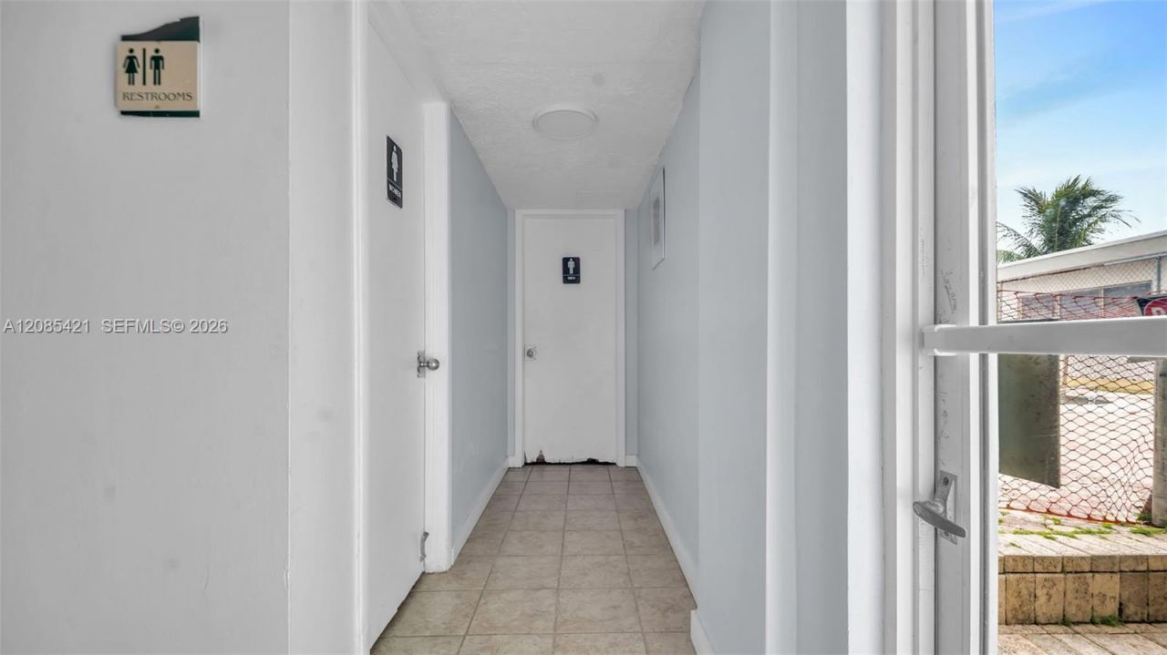 8001 Crespi Blvd, Unit 4B, Miami Beach, FL 33141 Photo