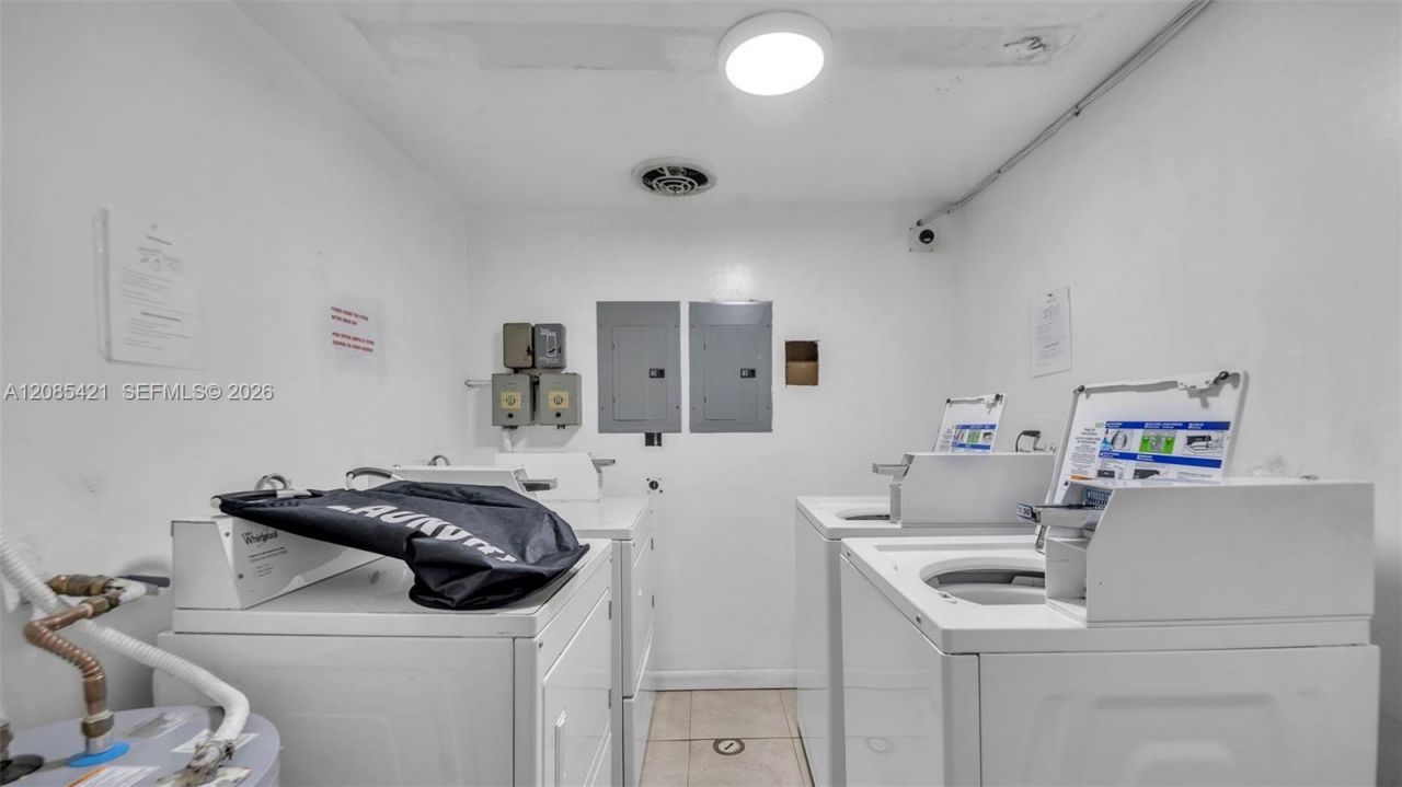 8001 Crespi Blvd, Unit 4B, Miami Beach, FL 33141 Photo