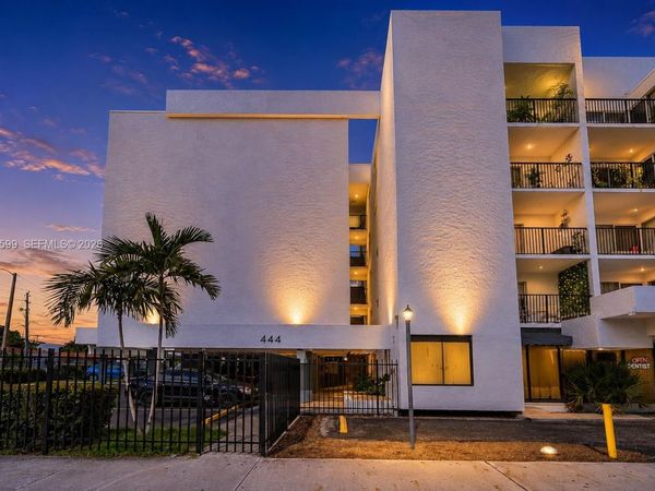 444 SW 27th Ave , Unit 32, Miami, FL 33135