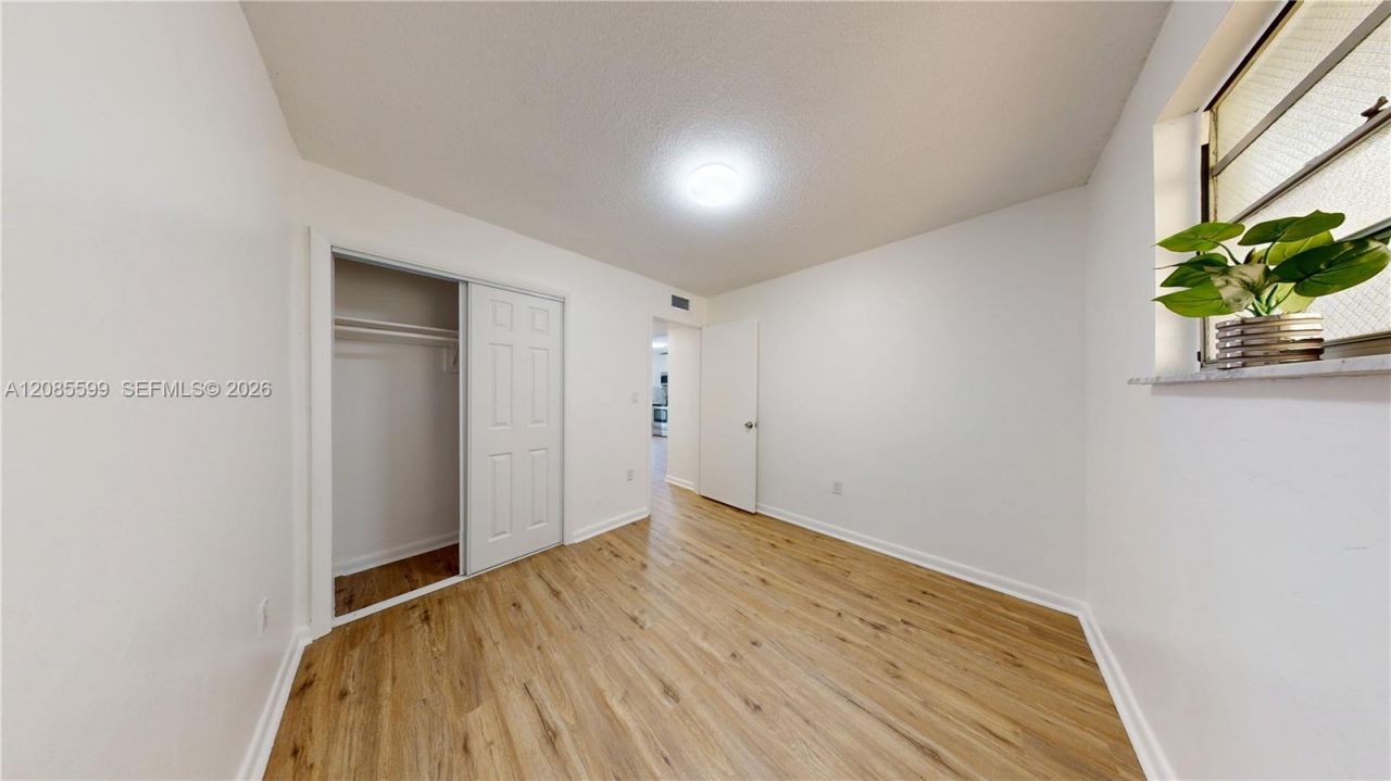 444 SW 27th Ave, Unit 32, Miami, FL 33135 Photo