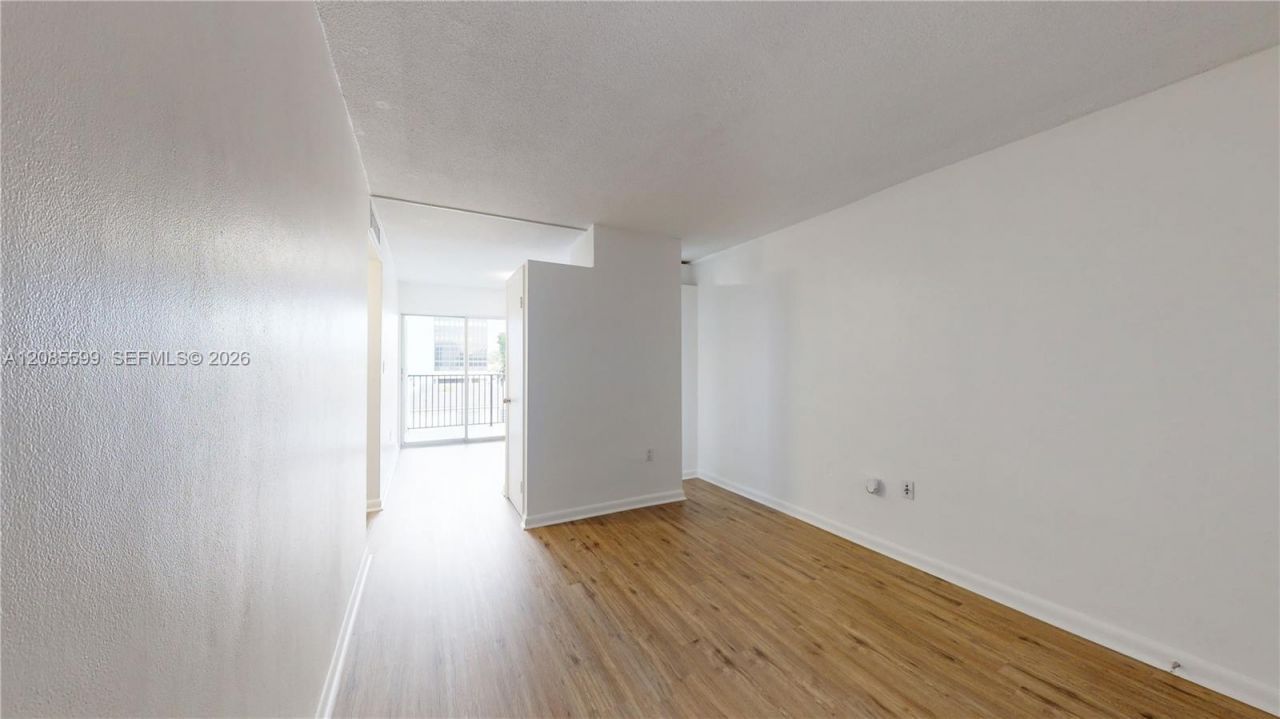 444 SW 27th Ave, Unit 32, Miami, FL 33135 Photo
