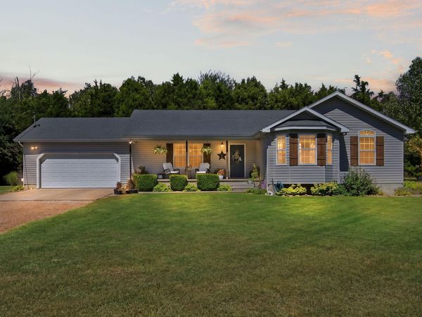 17 Saddleback Street, Buffalo, MO 65622