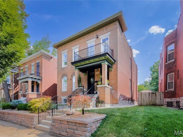 4026 Russell Boulevard , St Louis, MO 63110