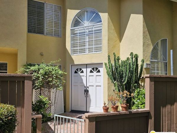 77 Abrazo Aisle, Unit 123, Irvine, CA 92614
