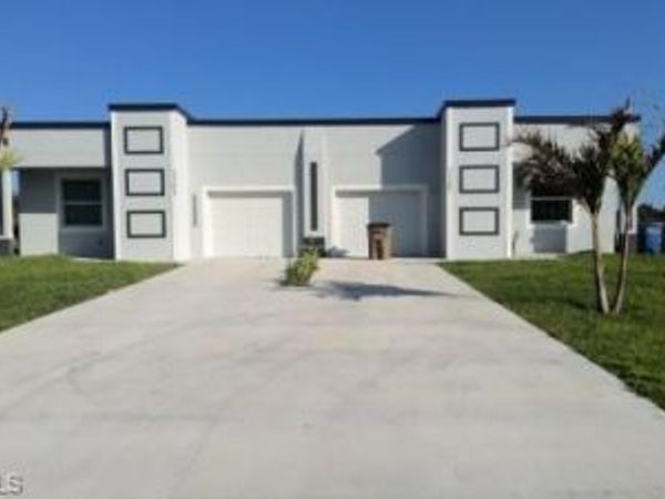 2207 Park RD , LEHIGH ACRES, FL 33971