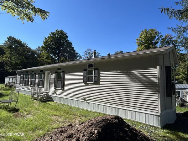 107 Middle Road , Greentown, PA 18426