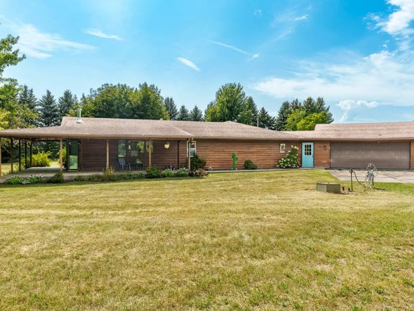 608 N 2nd Street , Holcomb, IL 61043