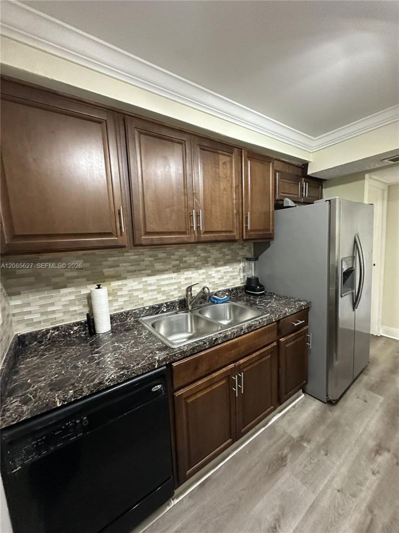 210 172nd St, Unit 426, Sunny Isles Beach, FL 33160 Photo