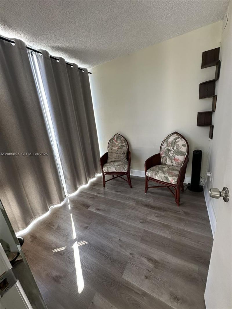 210 172nd St, Unit 426, Sunny Isles Beach, FL 33160 Photo
